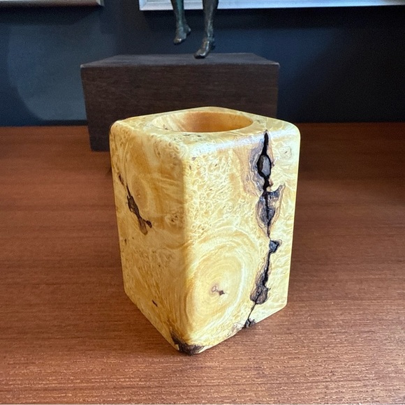 Handcrafted out of Burled maple signed Tea light Candle Holder - Picture 9 of 12